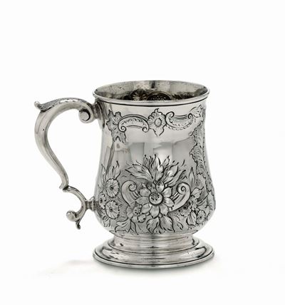 Boccale in Argento Sterling Fuso, Sbalzato e Cesellato, Londra, 1761, Argentieri Thos. Whipham & ...