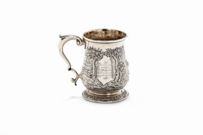 Boccale in Argento Sterling Sbalzato e Cesellato, Londra, 1752, Argentiere John Wirgman