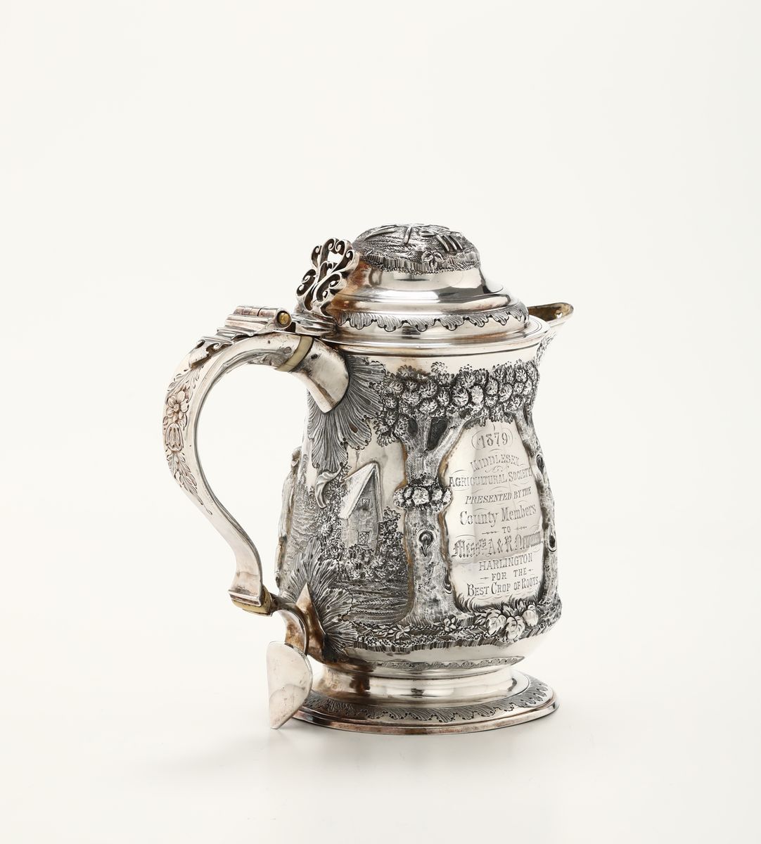 Tankard in Argento Sterling Fuso, Sbalzato e Cesellato, Londra, 1780, Argentiere John King
