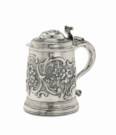 Tankard in Argento Fuso, Sbalzato e Cesellato, Londra, 1738 (argentiere Non Identificato)