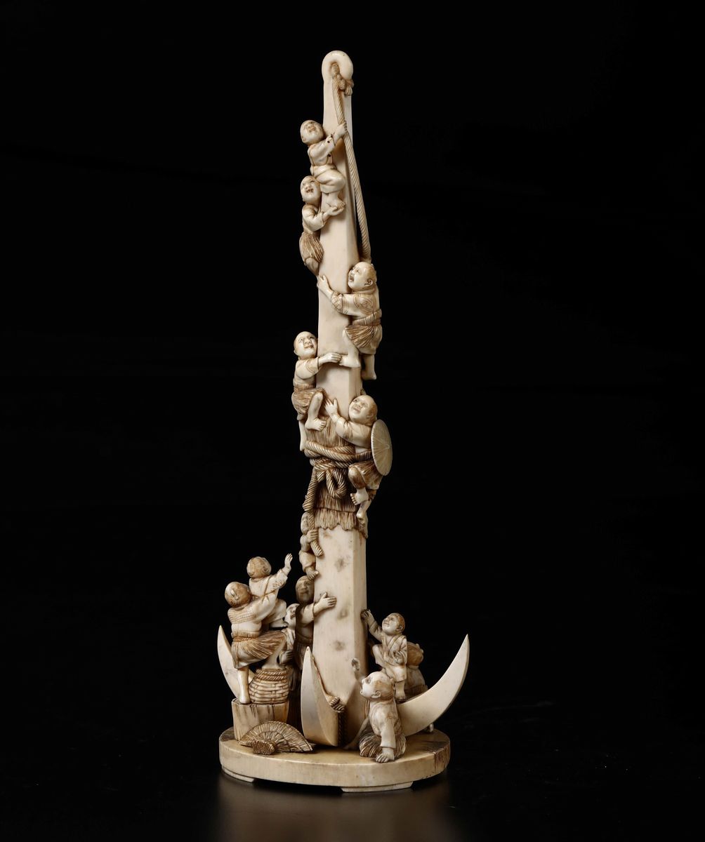Gruppo Scolpito Raffigurante Personaggi che Si Arrampicano Sull'albero della Cuccagna, Cina, Iniz...