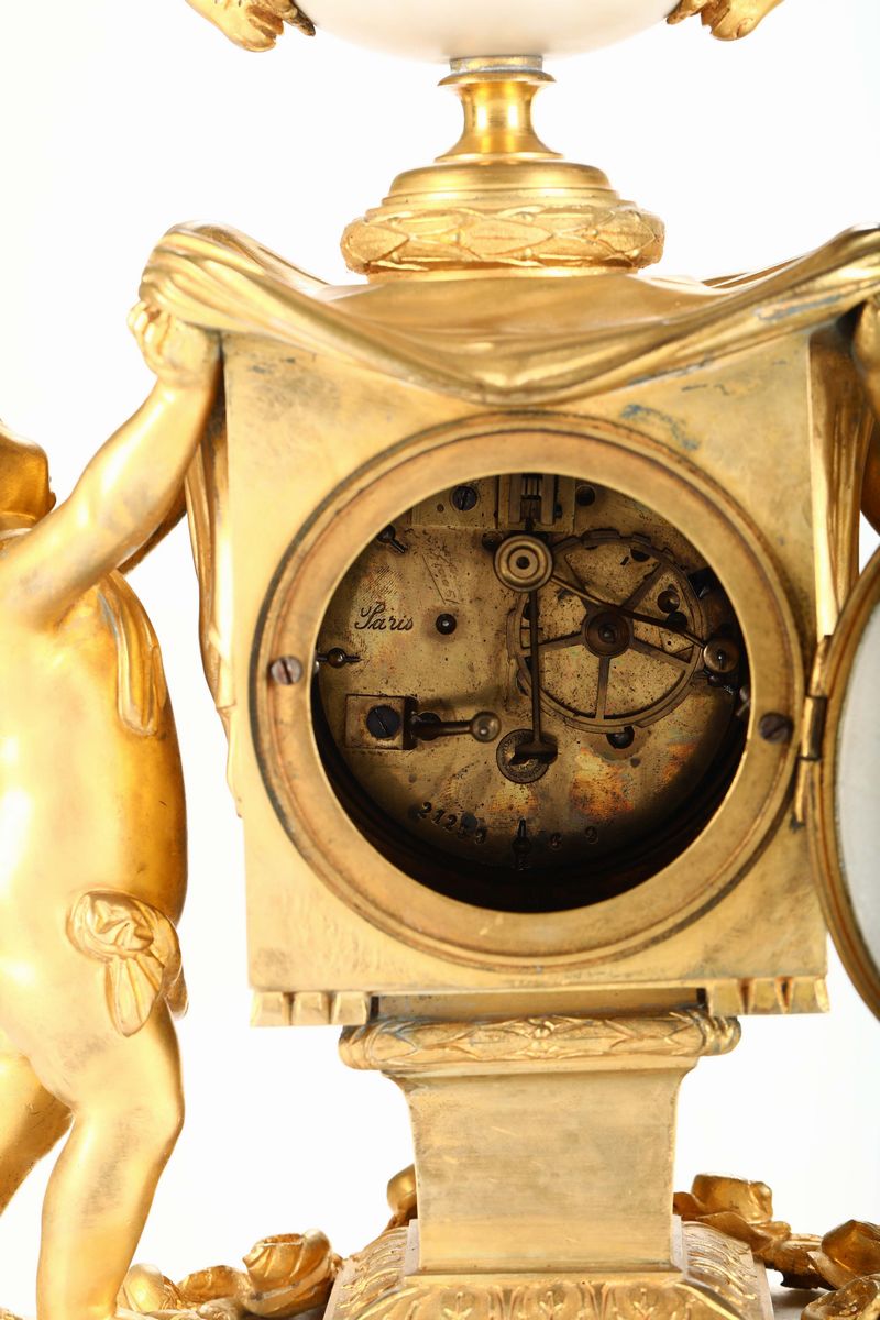 Orologio da Tavolo in Marmo Bianco e Bronzo Dorato, Francia XIX Secolo