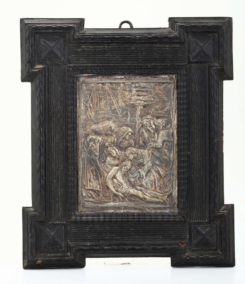 Placca in argento raffigurante deposizione, Italia XVIII secolo  - Asta Antiquariato - II - Cambi Casa d'Aste