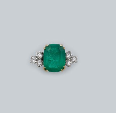 Anello con Smeraldo Colombia e Diamanti
