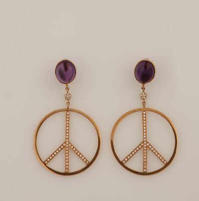Orecchini Pendenti con Simbolo della “pace” Diamanti ed Ametiste Taglio Cabochon