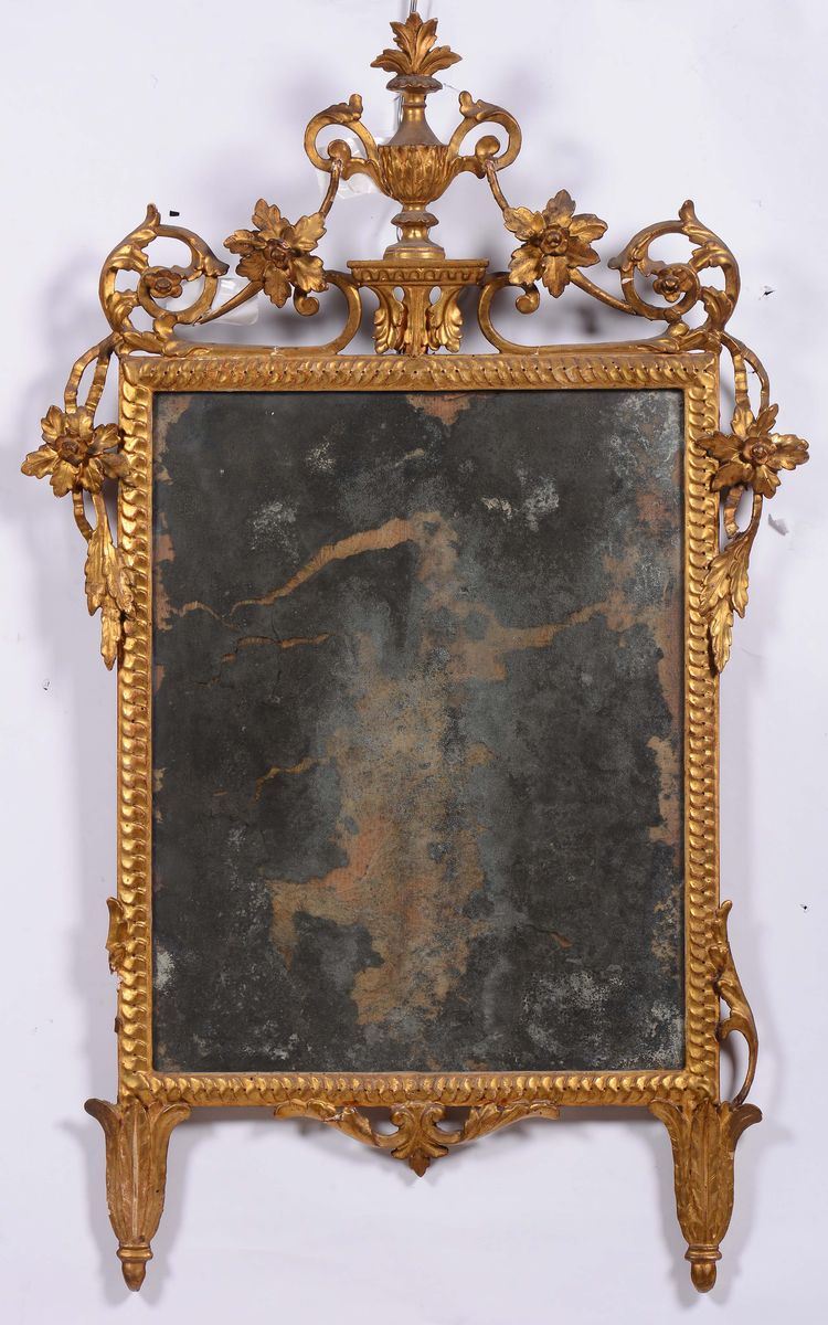 Specchiera in legno intagliato e dorato, XVIII-XIX secolo  - Asta Antiquariato - II - Cambi Casa d'Aste