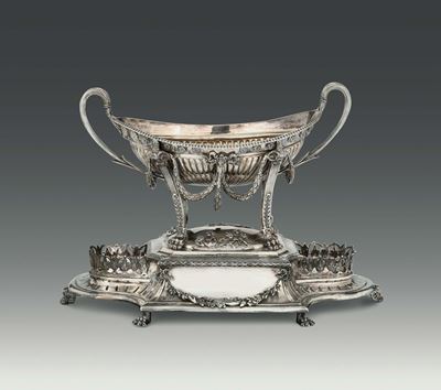 Centrotavola Argento Sterling Fuso, Sbalzato e Cesellato, Londra 1885, Argentiere S.s