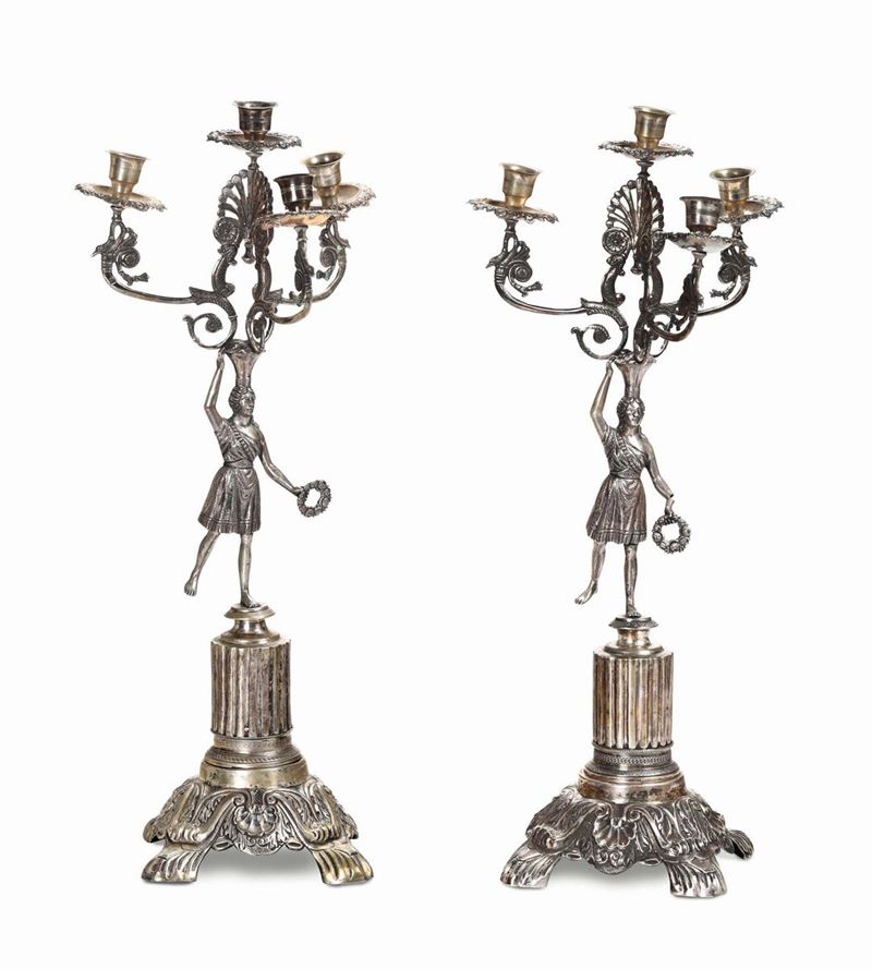 Due candelabri simili in argento a quattro luci, Argentiere AB  - Asta Argenti da Collezione - Cambi Casa d'Aste