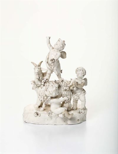 Gruppo in Porcellana Bianca con Putti e Capretta, XIX-XX Secolo