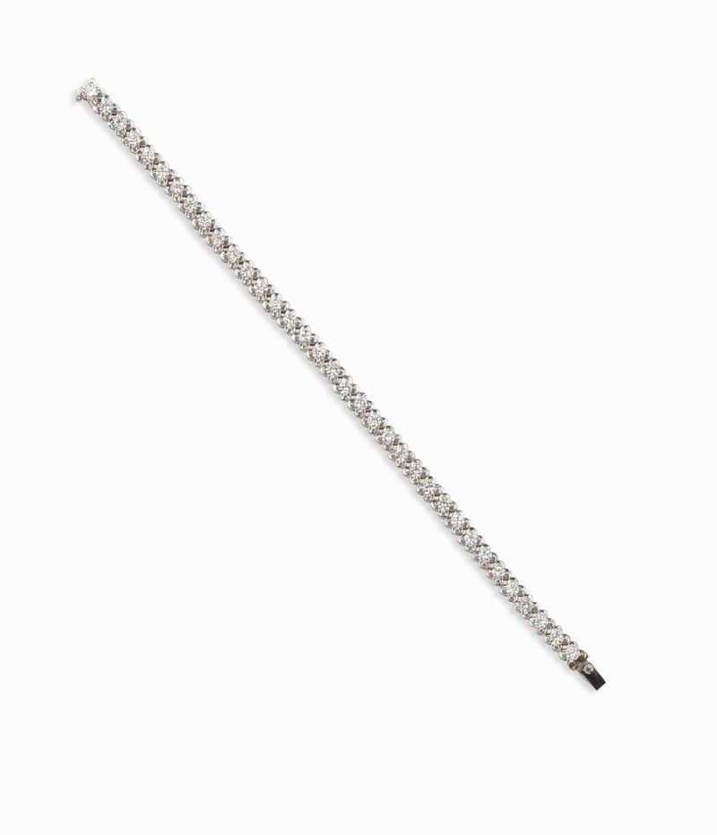 The line bracelet set with round diamonds, mounted in 18 karat white gold  - Auction Vintage, Jewels and Bijoux - Cambi Casa d'Aste