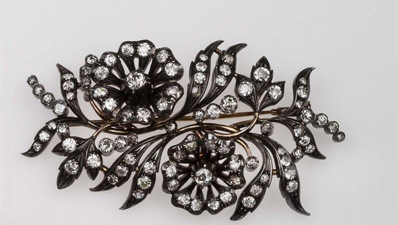 Spilla a soggetto floreale con diamanti di vecchio taglio  - Asta Fine Jewels - II - Cambi Casa d'Aste