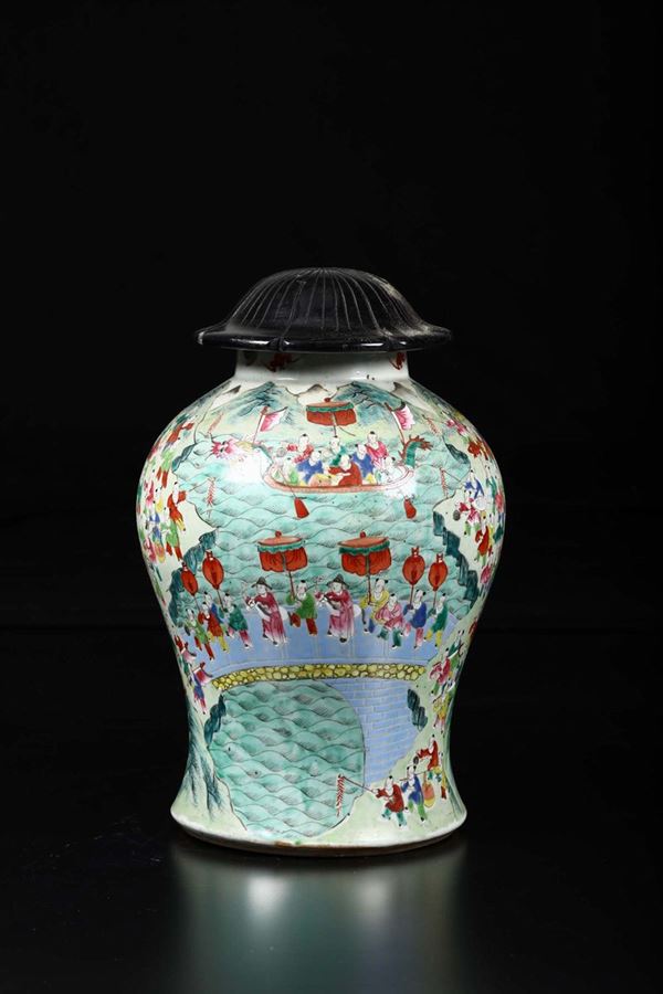 Vaso in porcellana policroma, Cina XX secolo