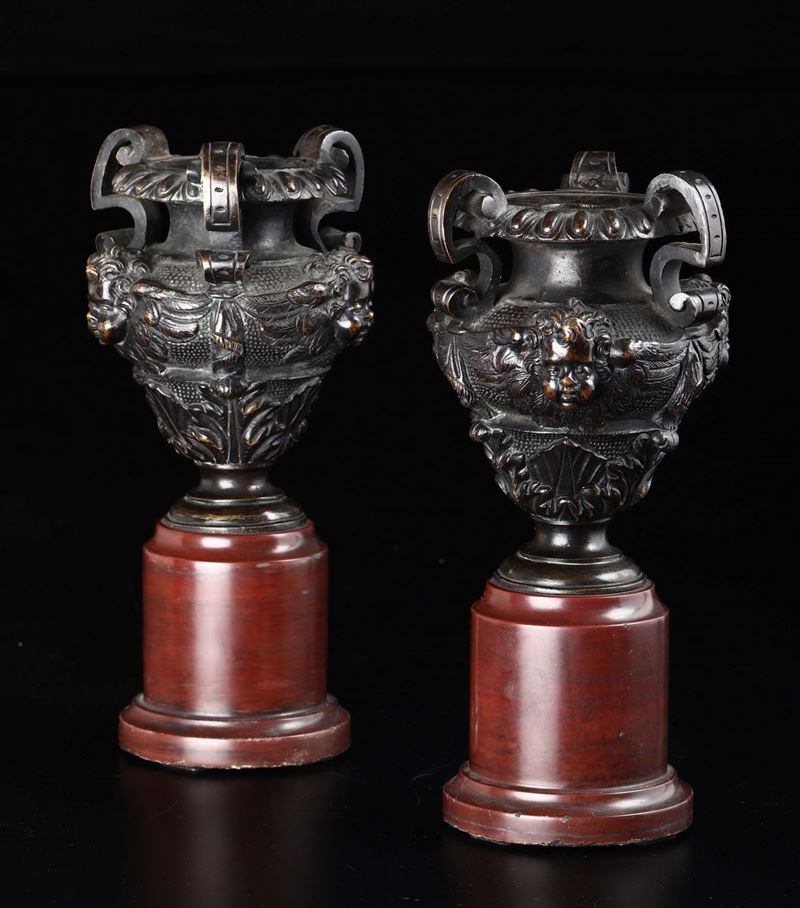 Coppia di vasi. Arte fiorentina o veneziana del XVI-XVII secolo  - Asta Le Stanze di una Collezione Fiorentina - II - Cambi Casa d'Aste