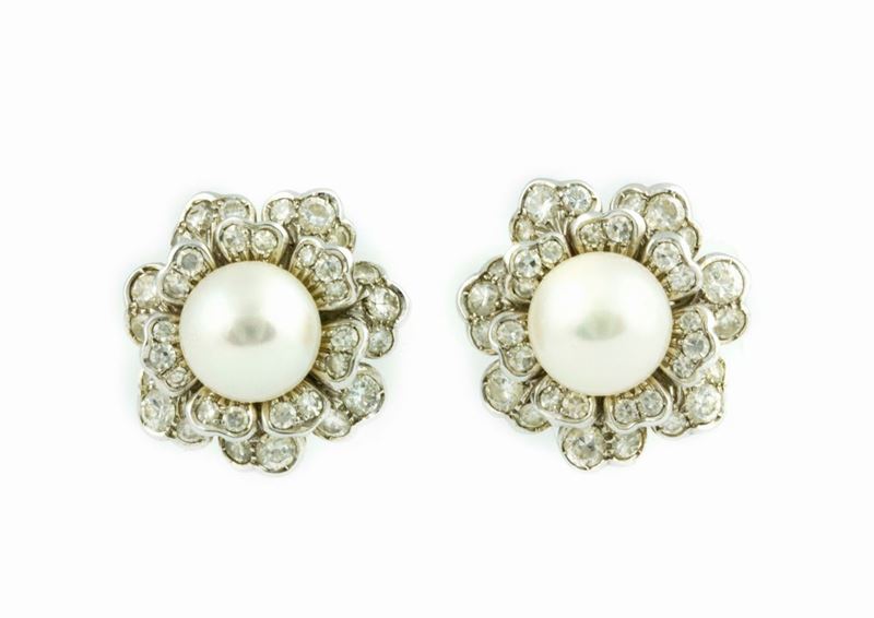 Orecchini con perle e diamanti a contorno  - Asta Vintage, Gioielli e Bijoux - Cambi Casa d'Aste