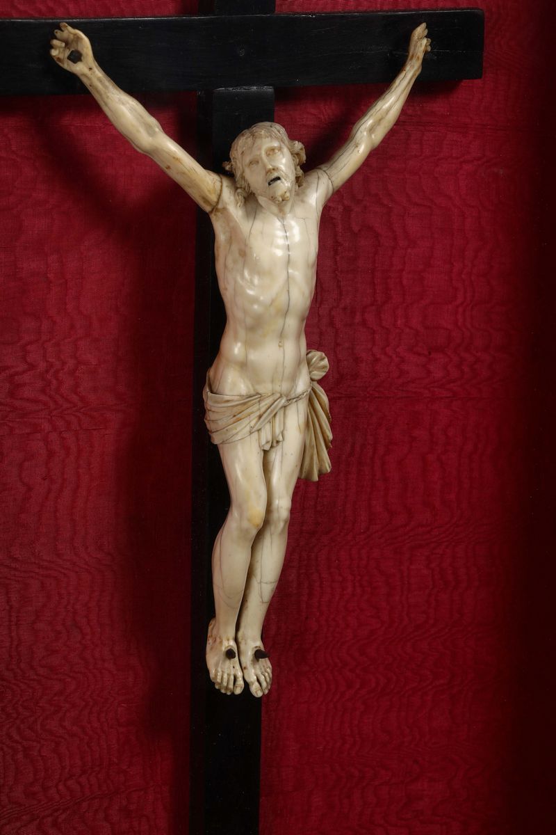 Crocifisso con Cristo in Avorio, Italia o Francia XVII Secolo
