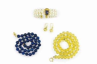 Lotto Composto da Bracciale con Perle e Scarabeo, Girocollo in Sodalite ed una Parure Composta da...