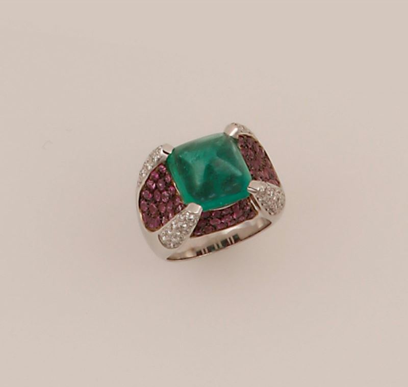 Anello con smeraldo taglio cabochon di ct 7,68 e zaffiri rosa  - Auction Vintage, Jewels and Bijoux - Cambi Casa d'Aste