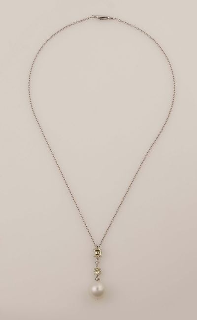 Pendente con Perla e Diamante di Ct 1,34