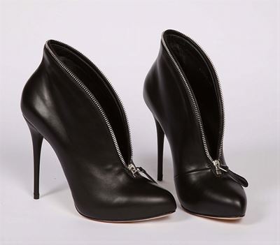 Alexander Mcqueen, Paio di Tronchetti