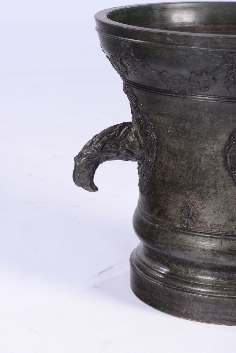 Grande Mortaio in Bronzo Fuso e Cesellato. Italia 1795, Roma (?)