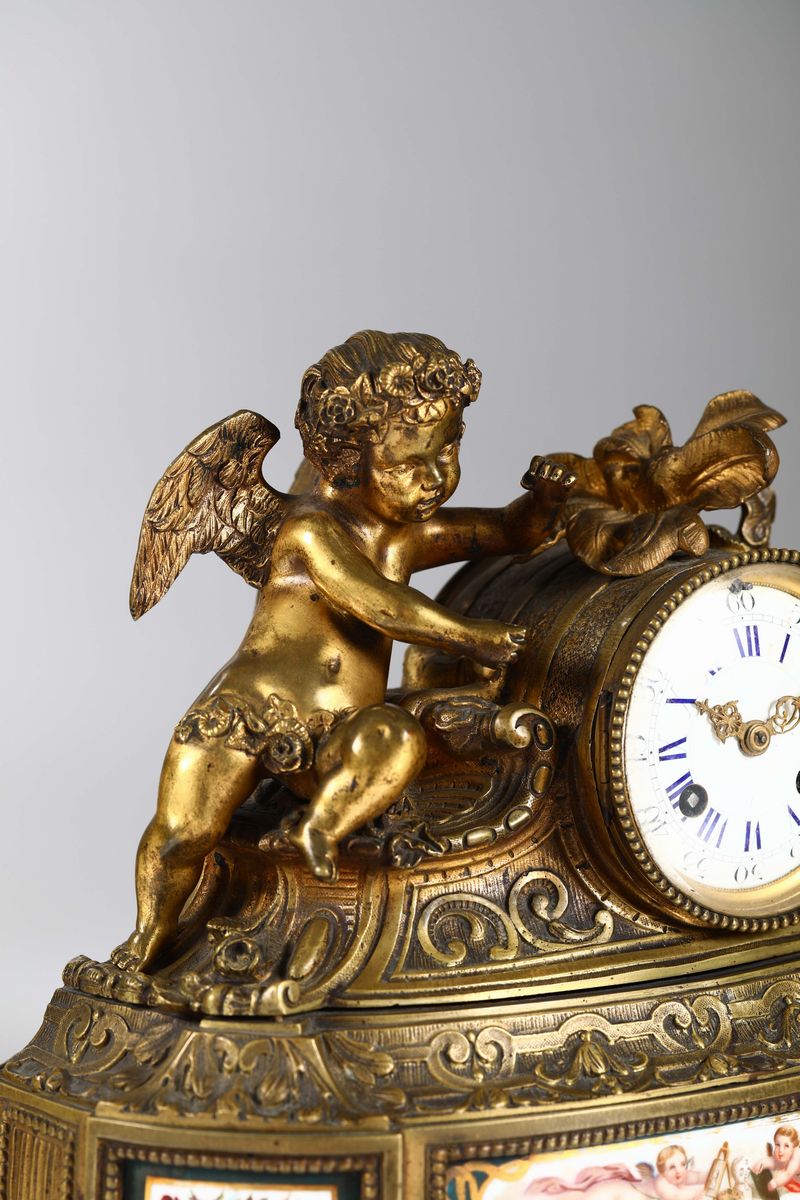 Piccola Pendola da Tavolo in Bronzo Dorato e Porcellane, Francia Napoleone III