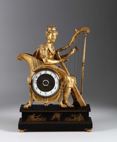 Pendola da Tavolo in Legno Intagliato e Dorato, Austria XIX Secolo