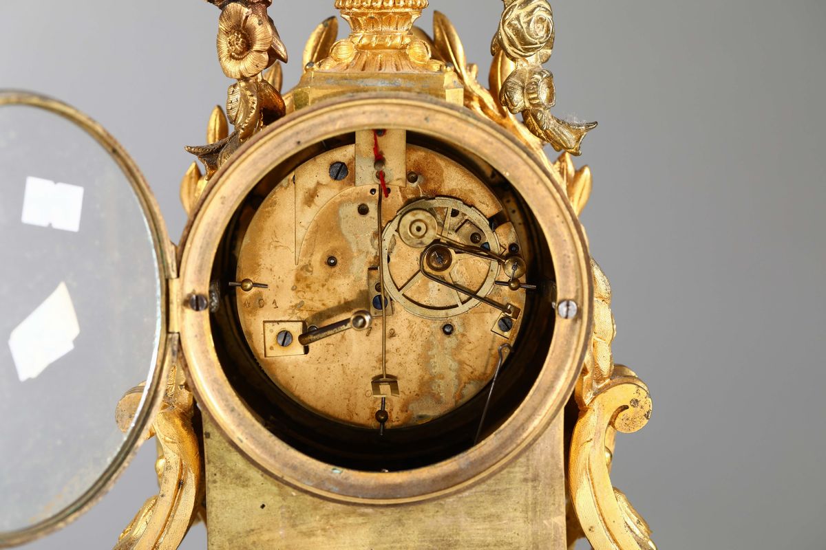 Pendola da Tavolo in Bronzo Dorato e Marmo Bianco, Francia XIX Secolo
