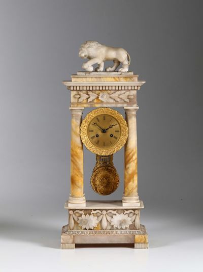 Pendola da Tavolo a Portico in Alabastro, Francia XIX Secolo