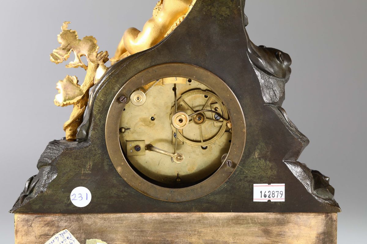 Piccola Pendola da Tavolo Raffigurante “dioniso Fanciullo”, Carlo X