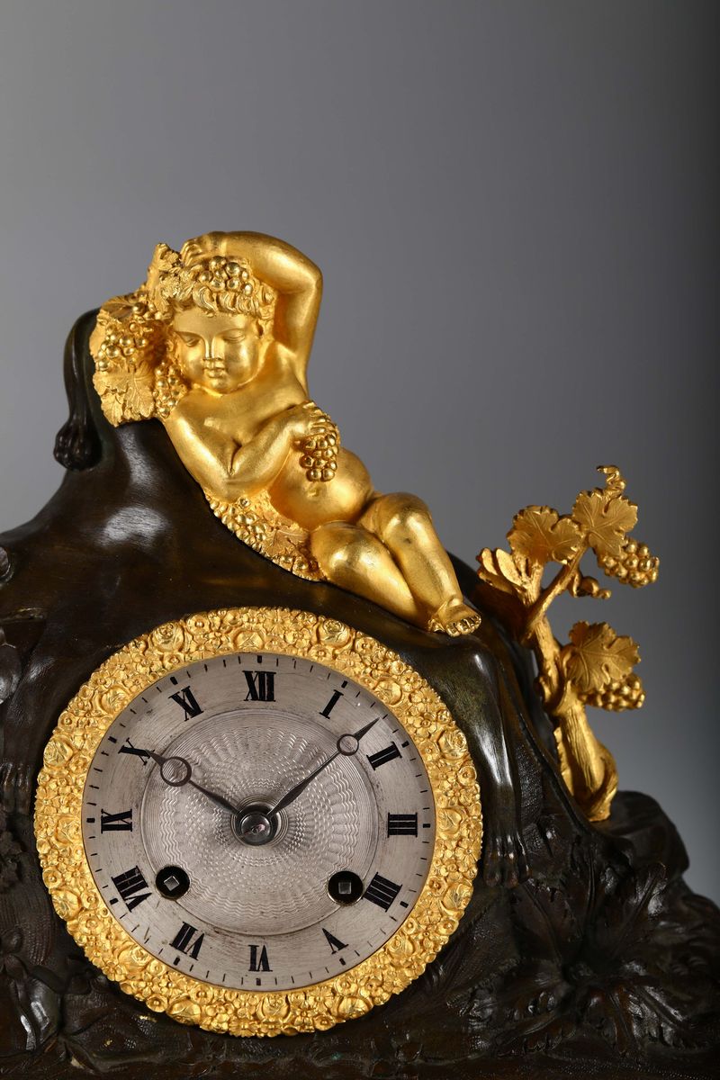 Piccola Pendola da Tavolo Raffigurante “dioniso Fanciullo”, Carlo X