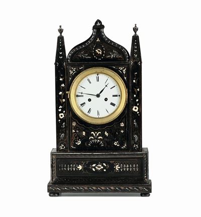 Due Orologi Gotici, uno in Legno Dipinto e uno in Bronzo Brunito e Dorato, Firmato Vivien a Gènev...