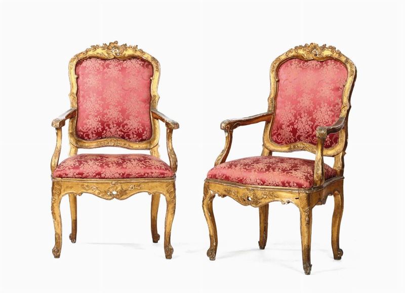 Due poltrone Luigi XV intagliate e dorate, XVIII secolo  - Asta Antiquariato - II - Cambi Casa d'Aste