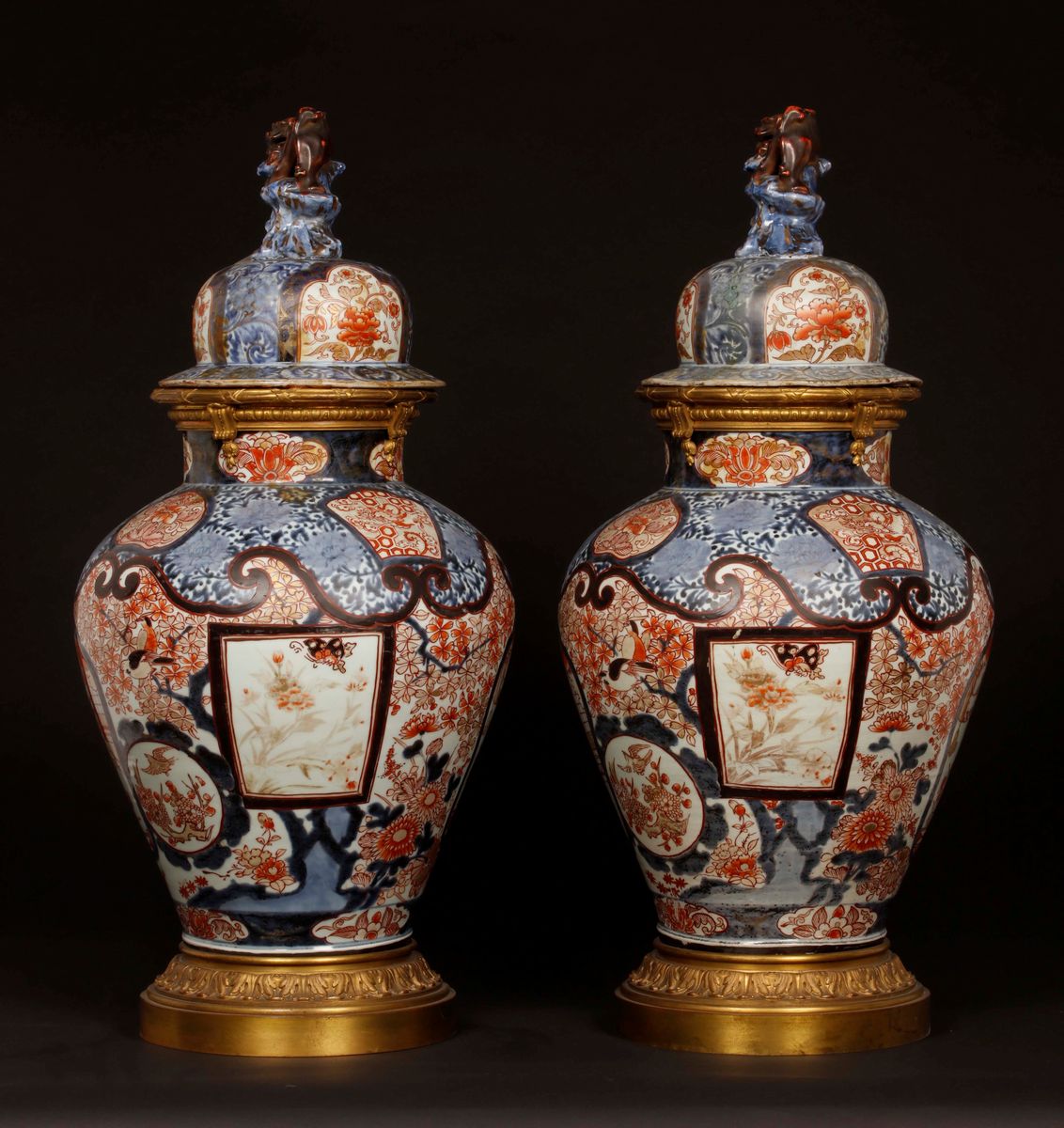 Coppia di Potiches con Coperchio in Porcellana Imari Arita Montati in Bronzo, Giappone, XVIII Sec...