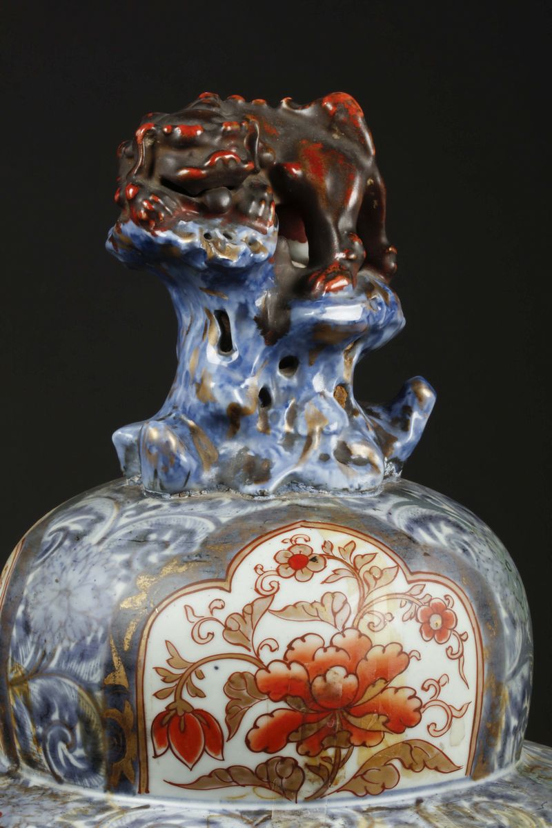 Coppia di Potiches con Coperchio in Porcellana Imari Arita Montati in Bronzo, Giappone, XVIII Sec...
