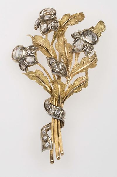 Spilla “mazzo di Fiori” con Rose di Diamanti e Diamanti di Vecchio Taglio
