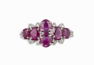 Anello con Rubini e Diamanti