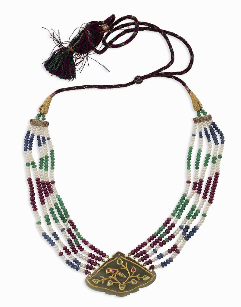 Collana India composta da 5 fili di perle, zaffiri, smeraldi e rubini  - Asta Vintage, Gioielli e Bijoux - Cambi Casa d'Aste