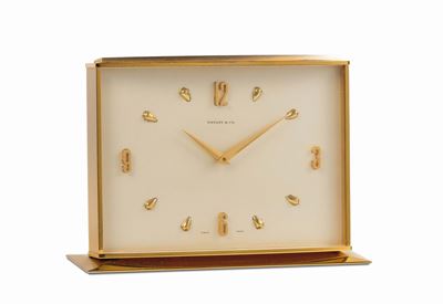 Tiffany&co., Orologio da Tavolo, Riserva 8 Giorni, in Ottone Dorato. Realizzato nel 1960 Circa