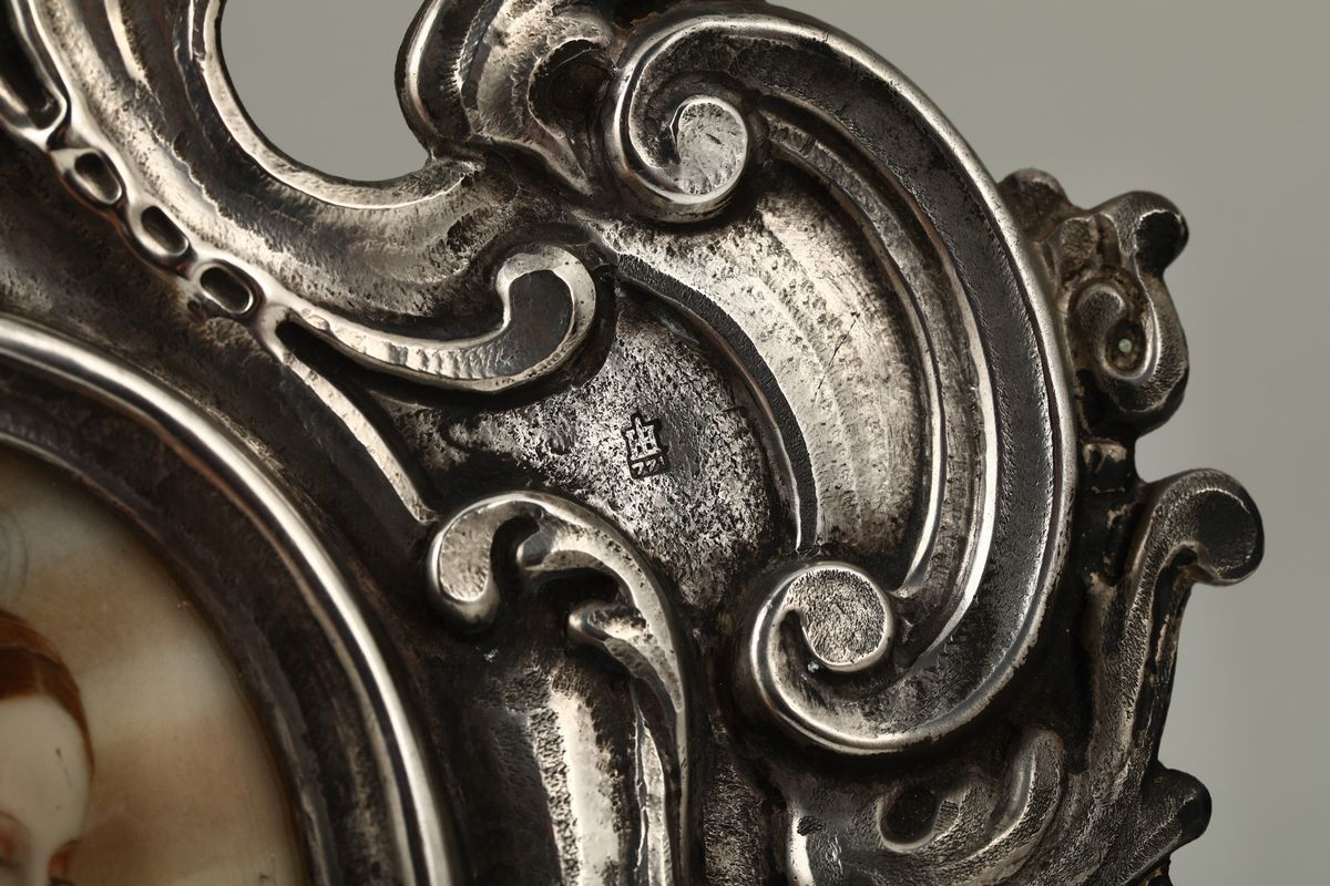 Acquasantiera in Argento Sbalzato e Cesellato, Genova, Bollo della Torretta per L'anno 1771