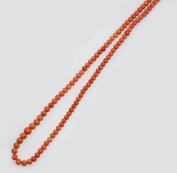 Lot of two coral necklaces