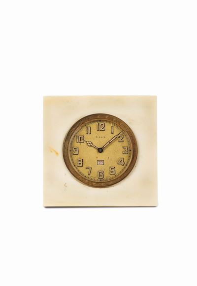 Anonimo, Orologio da Scrivania, in Avorio, con Datario e 8 Giorni di Riserva di Carica. Realizzat...