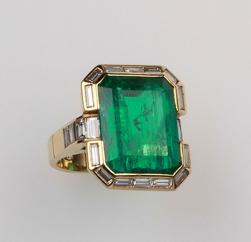 A Colobmbian emerald and diamond ring  - Auction Fine Jewels - II - Cambi Casa d'Aste