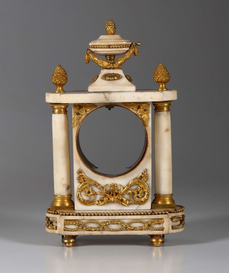 Cassa di una pendola francese, periodo Luigi XVI.  - Auction From the Collection of a Maître-Horloger - Cambi Casa d'Aste