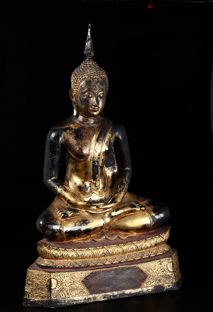 Figura di Buddha Seduto su Fiore di Loto in Bronzo Dorato, Thailandia, XIX Secolo