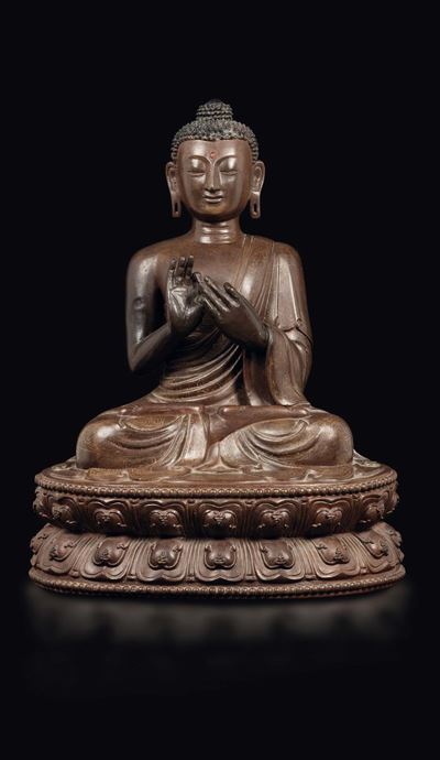 Figura di Buddha in Legno Seduto su Doppio Fiore di Loto, Cina, Dinastia Qing, XVIII Secolo