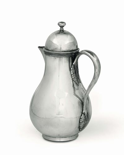 Cuccuma in Argento Sbalzato e Cesellato, Probabile Manifattura Veneta, XVIII-XIX Secolo, Marchi D...