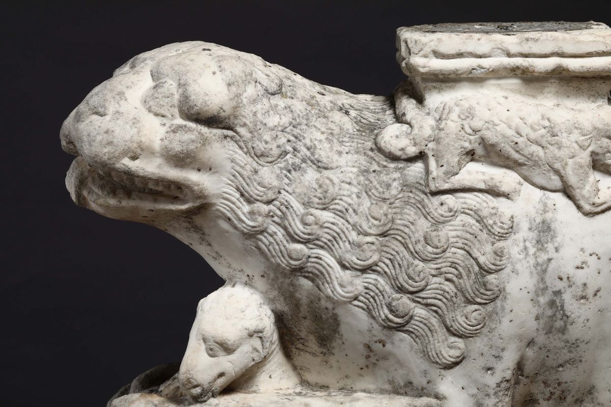 Leone Stiloforo in Marmo Bianco, Lapicida Romanico del XIII Secolo