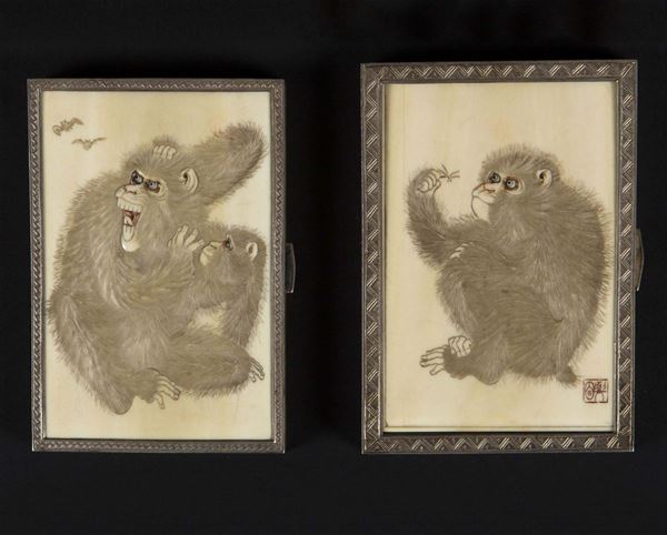 A pair of powder compact with ivory screens depicting monkeys, China, early 20th century