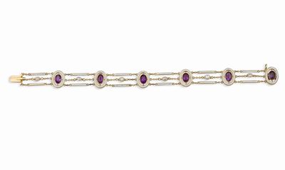 Bracciale con Ametiste, Smalto Bianco e Piccole Perle