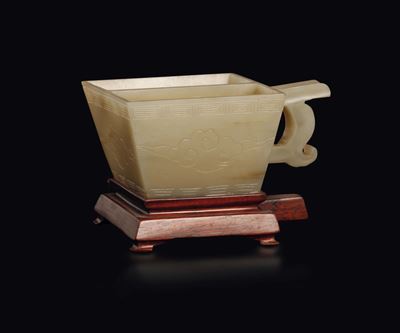 Tazzina in Giada Bianca con Decoro di Nuvole Inciso, Cina, Dinastia Qing, XVIII Secolo